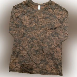 Like New! Athleta Floral Momentum Long Sleeve